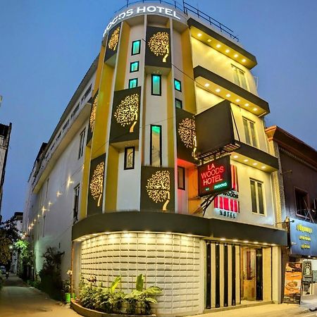 La Woods Hotel Chennai Exteriör bild